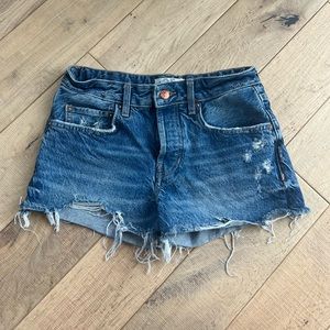 FREE PEOPLE Denim Dark Wash Shorts 25 Button Fly LASSO